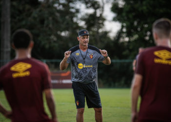 Empurrado pela torcida, Sport recebe o Londrina para se reaproximar do G-4
