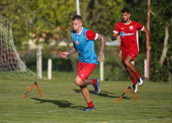 Jobson se coloca à disposição no Náutico: “Pronto para jogar”