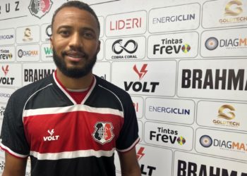 Arthur Santos é apresentado, fala sobre a torcida, ressalta suas características e se diz pronto para atuar