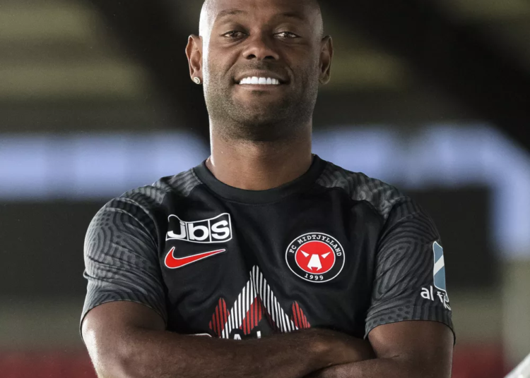 Vagner Love no Sport; torcida repercute possível contratação do atacante