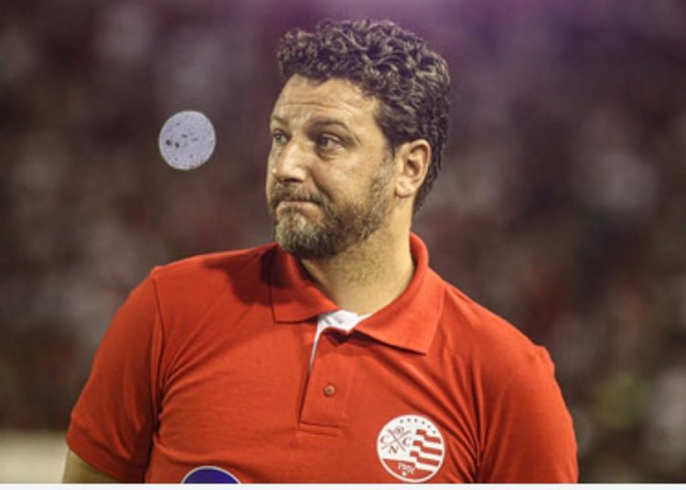 “É hora de organizar e ter força”, diz Elano após estreia com derrota no Náutico 