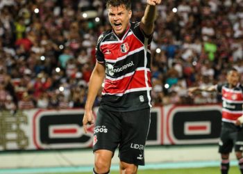 “É ruim para nós e para o clube terminar agora, diz zagueiro do Santa Cruz”