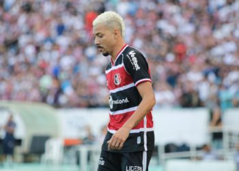 Em jogo tenso, Santa Cruz empata com o Retrô no Arruda