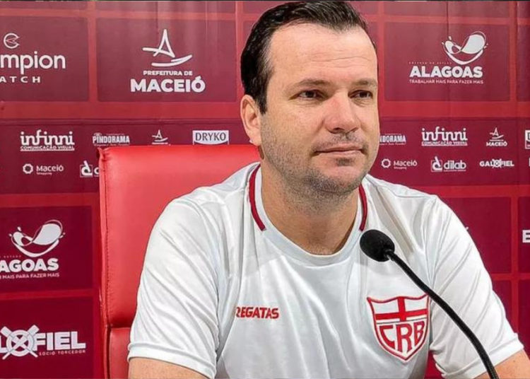 Daniel Paulista nega em coletiva ter recebido contato do Sport