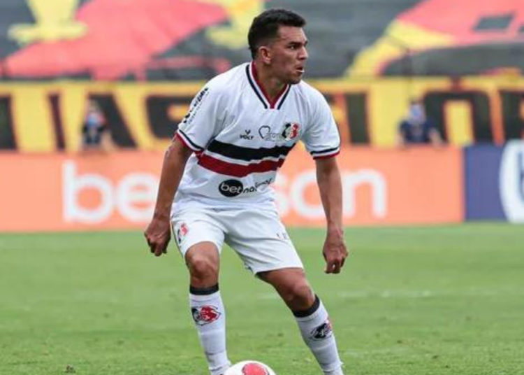 Futuro de Edson Ratinho no Santa Cruz será definido nesta segunda-feira