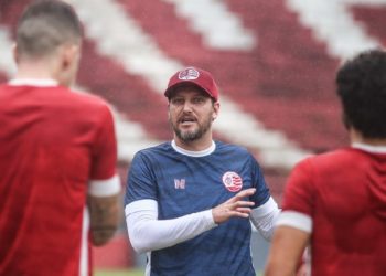 Estilo Elano: treino do Náutico nos Aflitos e sem mistério