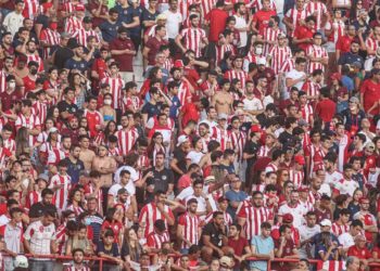 Para lotar o Caldeirão! Náutico mantém promoção de ingressos contra a Chape; veja valores