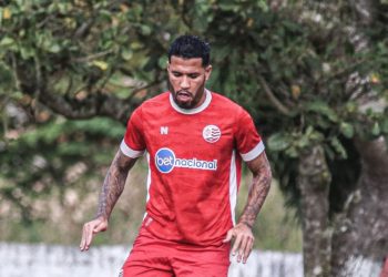 Operação Camisa 9: Jonathas chega ao Náutico para solucionar problemas do ataque