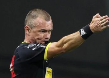 Conhecido por polêmicas, Vuaden será o árbitro de Retrô x Santa Cruz