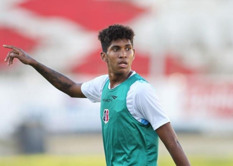 Santa Cruz tem 4 milhões a receber do Cruzeiro por venda de Raniel; entenda