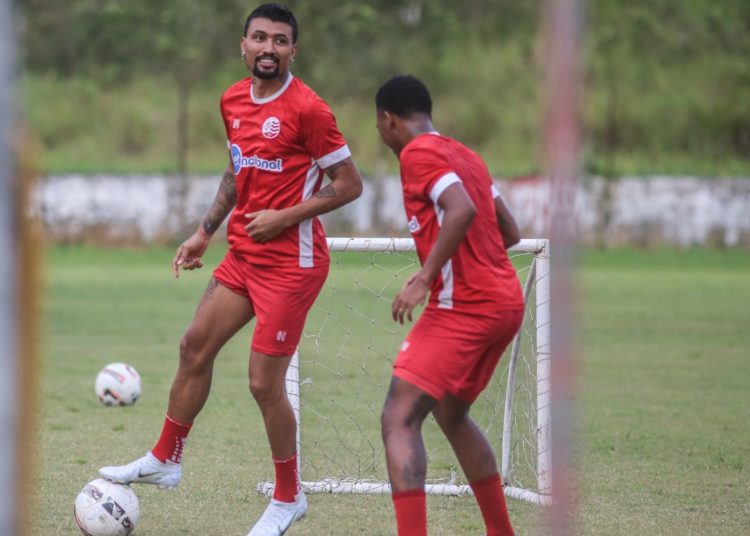 Prestes a voltar, Kieza mira regularidade no Náutico “Quase 100%”