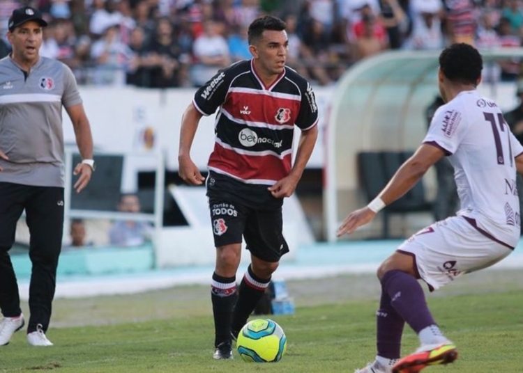 Santa Cruz demite Edson Ratinho após desabafo polêmico