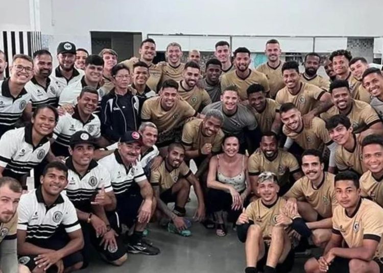 Campeã olímpica oferece premiação extra para ASA contra o Santa