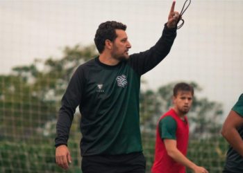 Náutico abre negociações com Elano, que acena positivamente