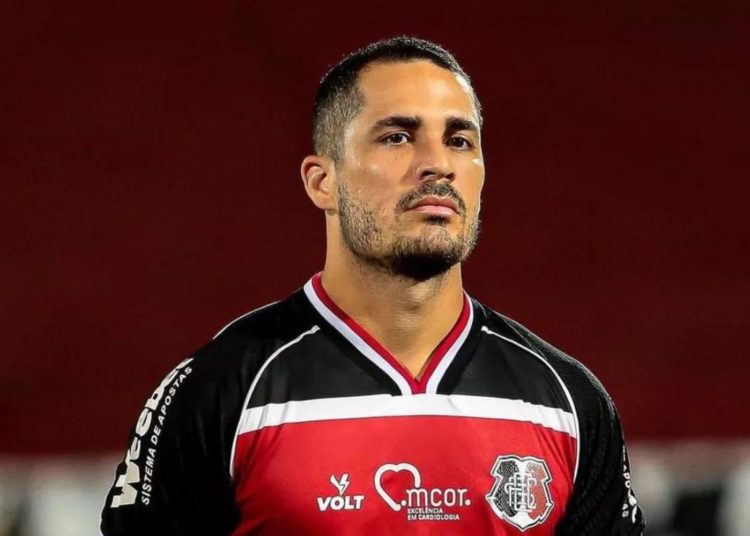 Elyeser inicia transição no Santa Cruz e vira opção para Martelotte contra o Retrô