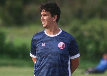 No Náutico desde 2016, Dudu Capixaba é demitido após revés diante do Londrina