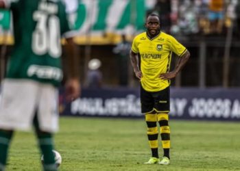 Indicado por Elano, zagueiro entra na mira do Náutico; veja