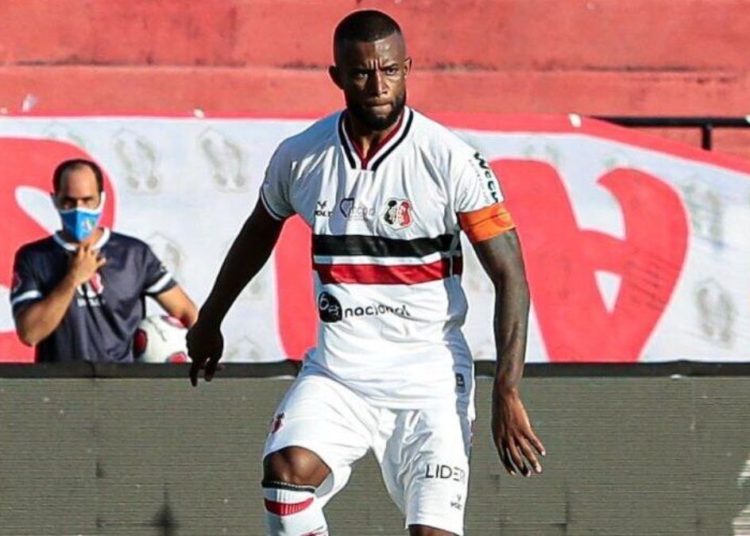 Gilberto é diagnosticado com lesão e desfalca a equipe coral