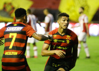 Justiça concede rescisão de contrato para Adryelson e atleta pode acertar com outros clubes