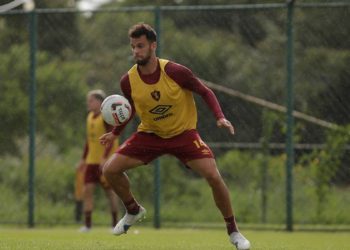 Rafael Thyere desfalca o Sport por 4 semanas