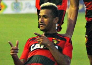 Ex-Sport e Náutico, Rogério fecha com o CSA