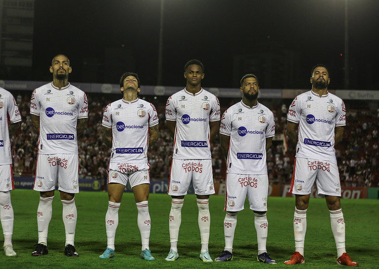 Veja os desfalques e dúvidas do Náutico para a partida contra o Ituano