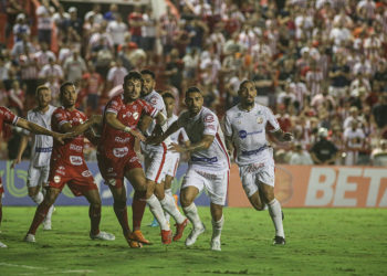 Náutico continua com problemas na defesa; setor é o mais vazado da Série B