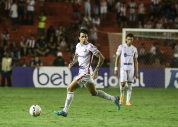 Náutico: Jean Carlos dá sua versão sobre discussão com Elano; veja o que ele disse