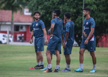 Veja quantos pontos de distância o Náutico está do primeiro fora da zona de rebaixamento