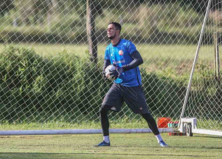 Bruno volta a ser titular e espera ter sequência no Náutico