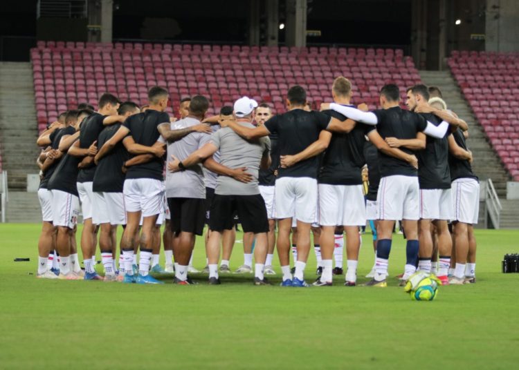 Santa Cruz: quatro jogos para o acesso à Série C