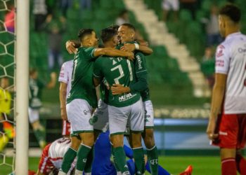 Goleiro do Guarani faz milagre nos acréscimos e Náutico perde por 1×0 em Campinas