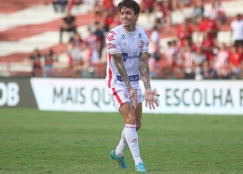 Jean Carlos desfalca o Náutico contra o CRB