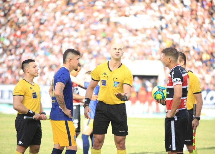 Veja as premiações de Retrô x Santa Cruz para a decisão na Arena