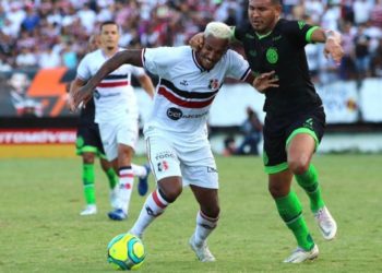 Diante de 40 mil pessoas, Santa fica no empate no Arruda com o Tocantinópolis