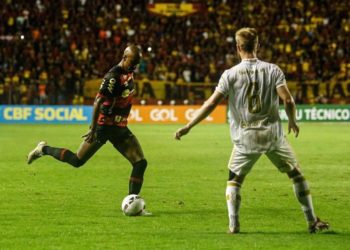 Vágner Love marca, mas Sport só empata com Criciúma na Ilha