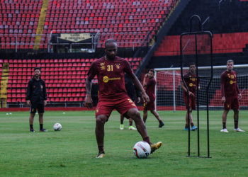 Ronaldo segue confiante no acesso do Sport e fala sobre clássico: “Vamos dar a vida”