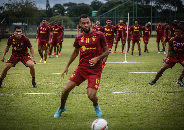 Kayke x Coutinho: veja números dos dois atletas com a camisa do Sport