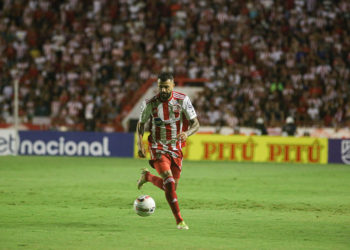 João Lucas foca em jogo a jogo para Náutico sair do Z4