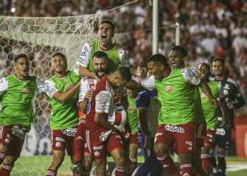 Veja os desfalques e dúvidas do Náutico para enfrentar o Vasco