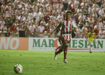 Kieza sente dores no Tendão de Aquiles e é poupado na reapresentação do Náutico