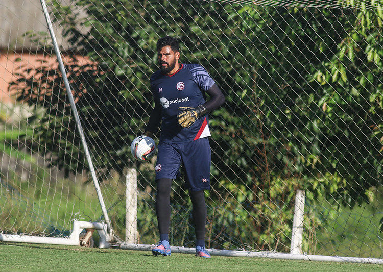 Jean ressalta importância do Náutico não sofrer gols e diz: “clássico dá um ânimo a mais”