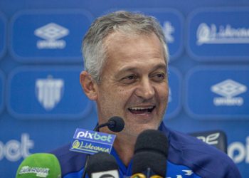 Veja a reação dos torcedores após declarações de Lisca sobre o Sport em sua chegada ao Avaí