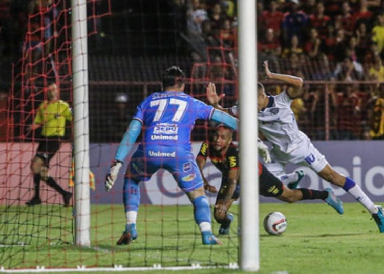 Direção do Sport faz críticas à arbitragem; confira o pronunciamento