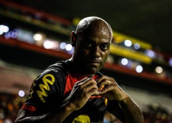 Com golaço de Vágner Love, Sport vence Náutico na Ilha do Retiro