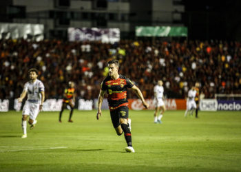 Facundo Labandeira fala sobre união no grupo do Sport e cobra vitória fora de casa