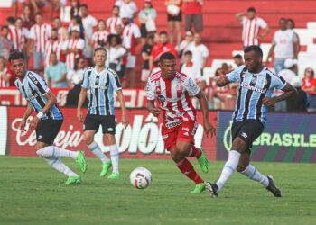 Já rebaixado, Náutico perde por 3×0 do Grêmio nos Aflitos