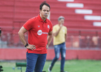 “A palavra parece ser forte, mas o grupo acabou sendo mimado” diz Dado sobre elenco do Náutico