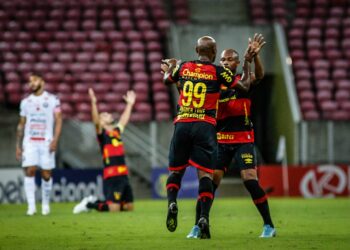 Sport goleia o Operário-PR, mas precisa tirar diferença de sete gols para o Bahia para subir