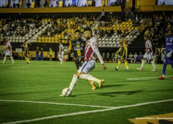 “É a junção de muita coisa”, diz Victor Ferraz após Náutico levar 6×0 do Novorizontino